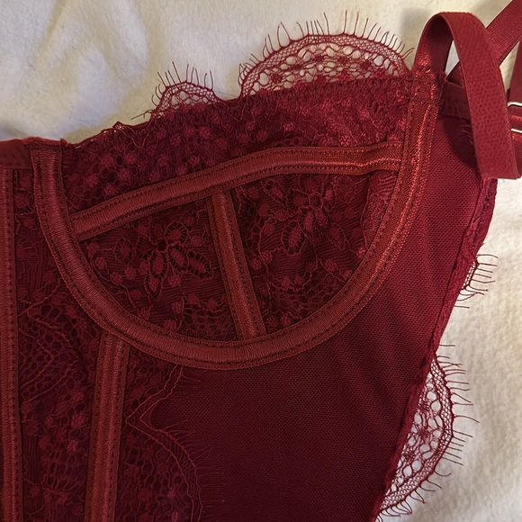 Red corset top - Picture 2 of 4